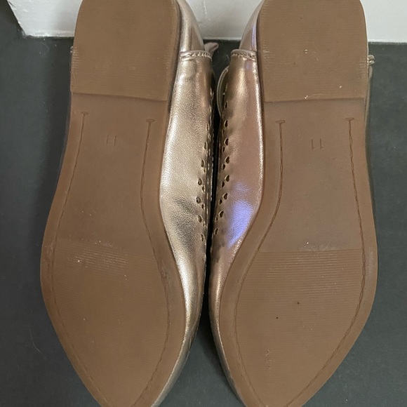 GAP gold pointed toe dress shoes with straps - Picture 5 of 7